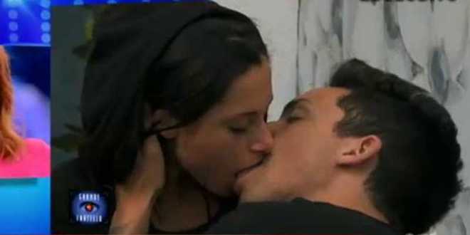 Grande Fratello 15, Matteo e Alessia: finalmente scoppia la passione