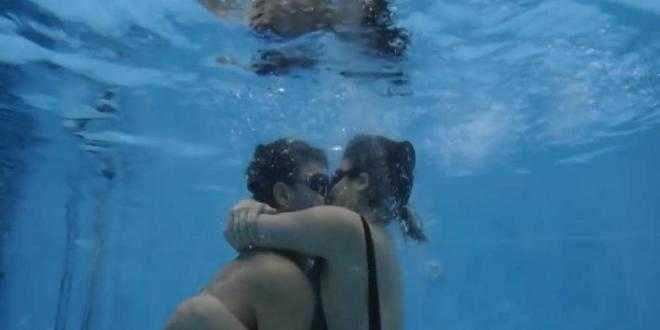 Grande Fratello Vip 2018, baci subacquei e passione sott’acqua
