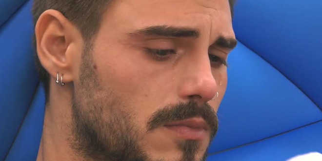 Grande Fratello Vip 2018, Monte scoppia a piangere: il motivo