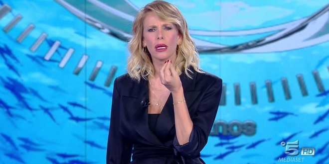 Isola dei Famosi 2018, paura per un naufrago: “Temo di essere aggredito”