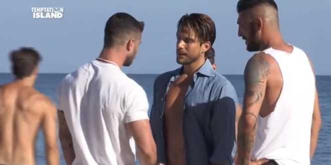 Temptation Island 2018, scoppia la rissa: paura tra i cameraman