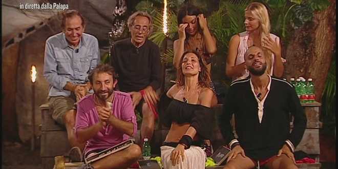 Isola dei Famosi 2018, una naufraga ha subito violenza sessuale