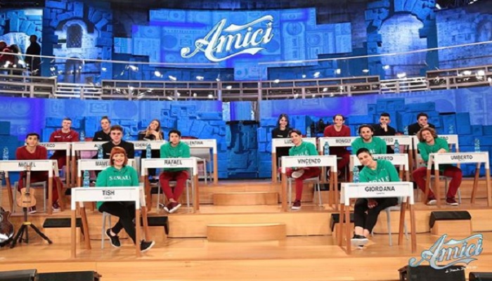 Amici 2019, il talent show ritorna alle origini: svelati i due coach del serale