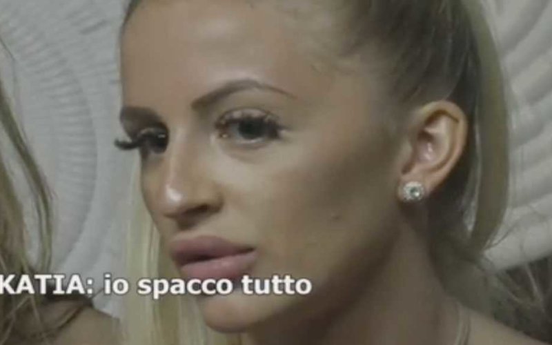 Temptation Island 2019, Katia tradita e sbeffeggiata: ecco cos’è successo