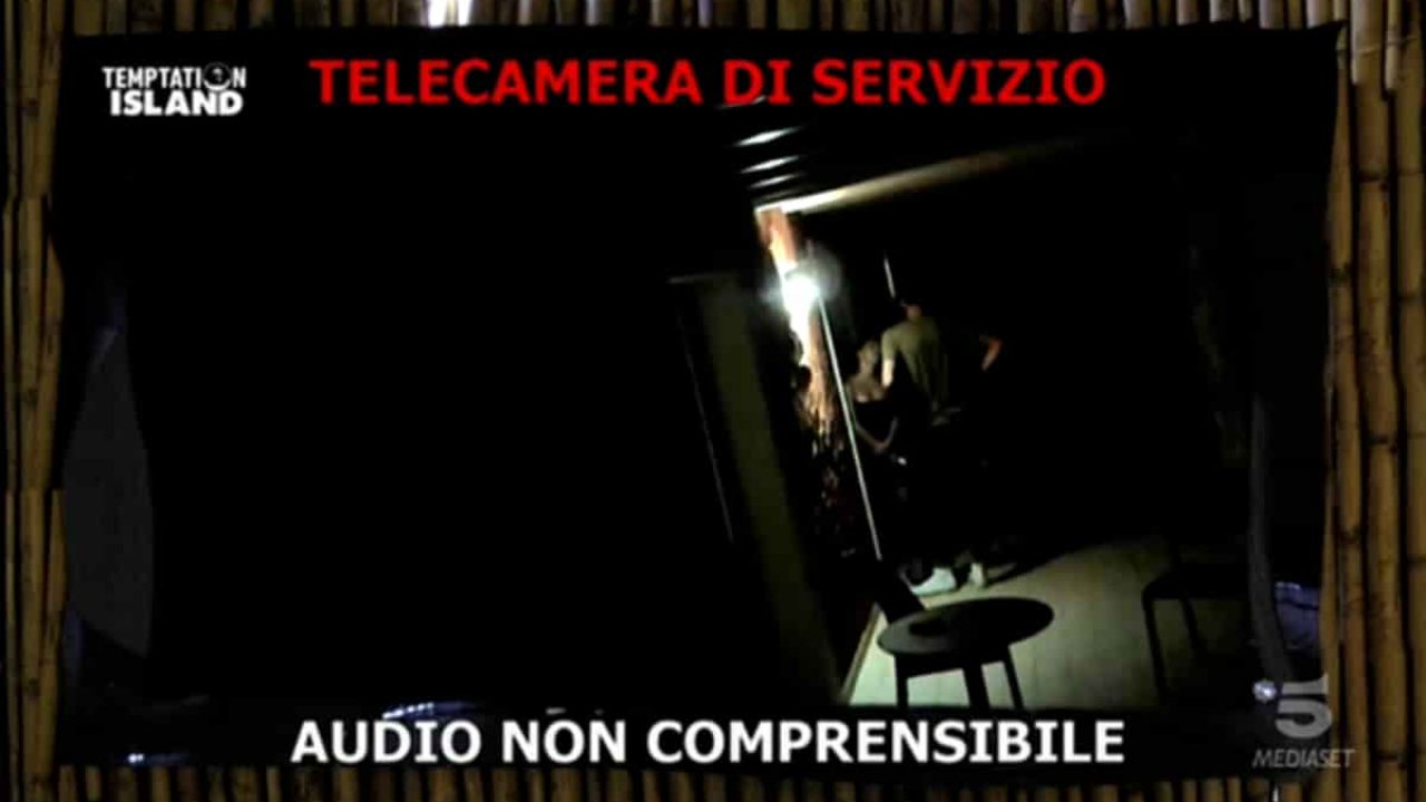 Temptation Island 2019, Massimo ha avuto rapporti intimi con la tentatrice? I gemiti di lei e la censura