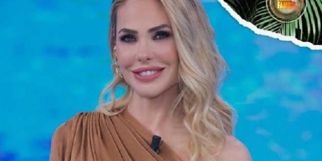 Isola dei Famosi 2022, il cast è stellare: svelati i naufraghi e gli opinionisti!