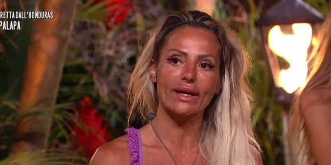 Isola 2022, Laura Maddaloni e la frase shock su Lory Del Santo: chiesti provvedimenti