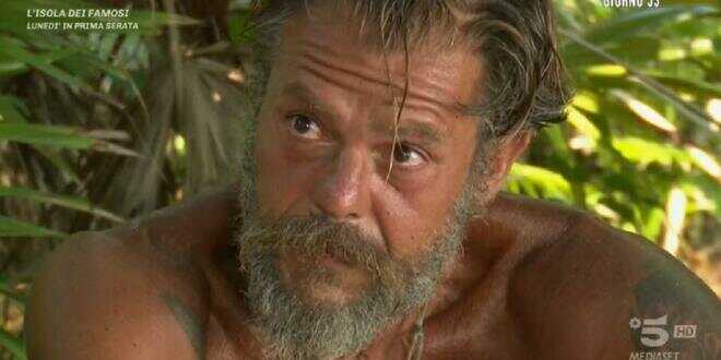 Isola dei Famosi 2023, Andrea Lo Cicero scoppia a piangere: il crollo emotivo