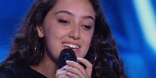 Amici 21, Sissi Cesana lascia il fidanzato per telefono: lui scatena il panico sui social