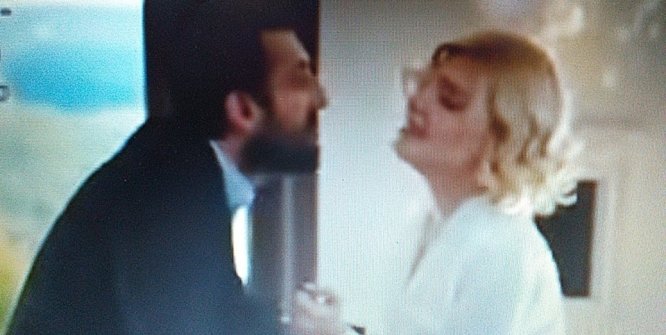 Bitter Sweet anticipazioni, 22 agosto 2019: Demet scopre la verità su Hakan