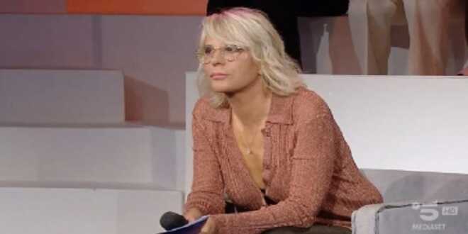 Amici 24, Maria De Filippi lancia la frecciata sulla gratitudine: a quale ex allievo sarebbe rivolta