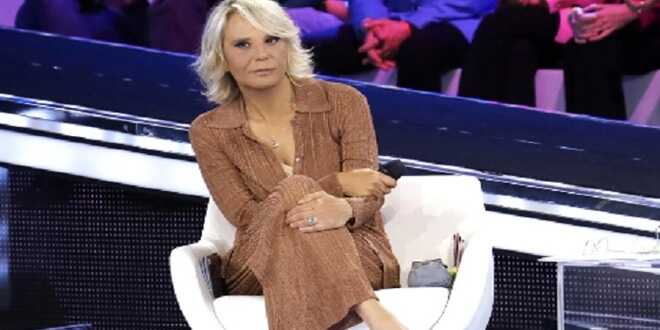 Amici 24, svelato già uno dei giudici del prossimo Serale? La scelta di Maria De Filippi