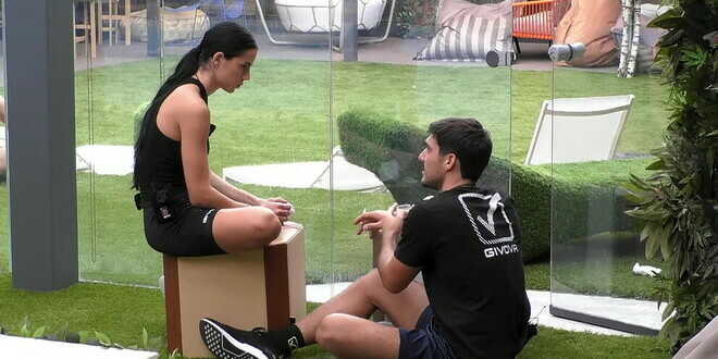Grande fratello 25, Shaila Gatta si confida con Lorenzo Spolverato e non trattiene le lacrime: la decisione
