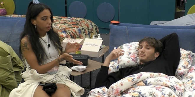 GF Vip 6, Manuel si trova Lulù nel letto: la reazione esasperata del nuotatore