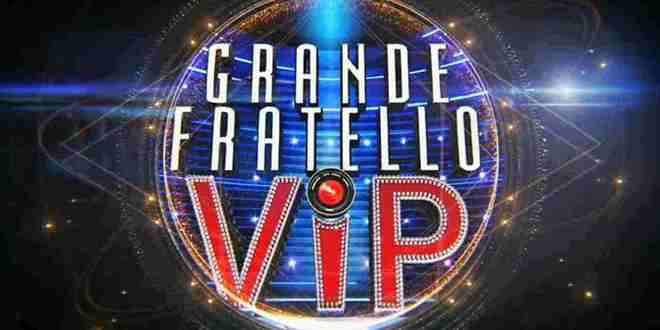 GF Vip 6, amore spericolato e in un luogo pubblico per una coppia