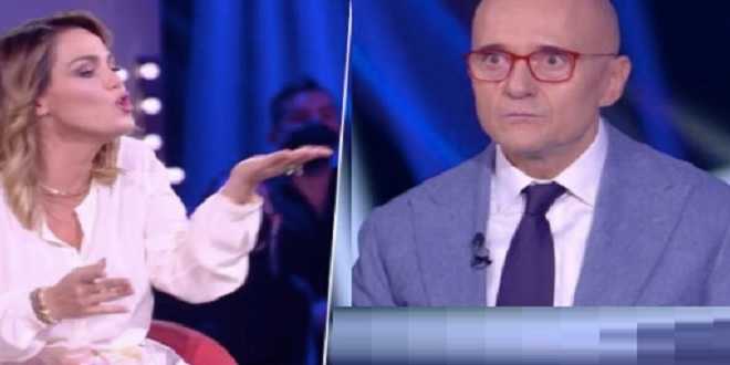 GF Vip 6, summit in corso tra Alfonso Signorini e Sonia Bruganelli: è guerra?