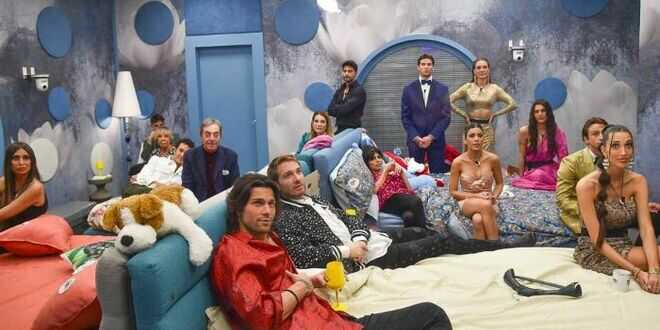 GF Vip 7, comportamento vergognoso nella notte: telespettatori indignati!