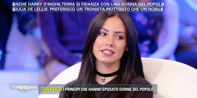 Uomini e Donne news: accuse di bullismo per la De Lellis, arriva la querela?