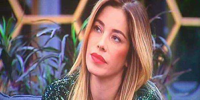 Grande Fratello Vip, Aida tradita quando era in casa
