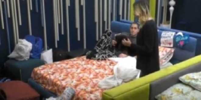 GF Vip 5, Alfonso Signorini sbugiardato in diretta: spunta la verità sui topi in casa