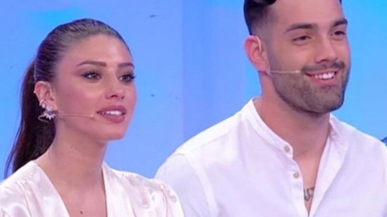 Uomini e Donne news, alla mamma di Alessio non piace Angela? Ecco gli indizi che non sono sfuggiti