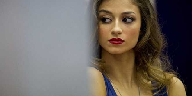 Amici news: allieva viene insultata e reagisce male