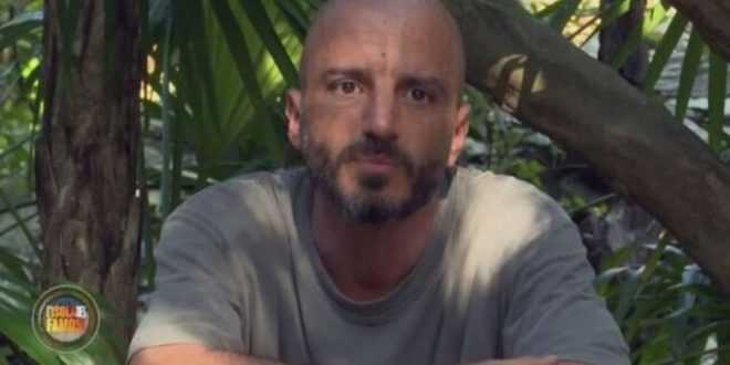 Isola dei Famosi, l’amarezza di Nicolas Vaporidis: “Felice solo a metà”