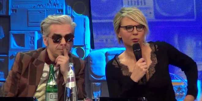 Amici 16: complotto per eliminare Morgan, il cantante preso in giro e sbeffeggiato