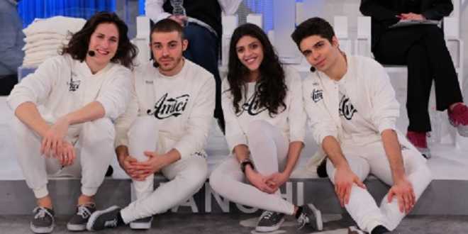 Amici 16: ecco l’eliminato, gli ospiti e il quinto giudice della quarta puntata
