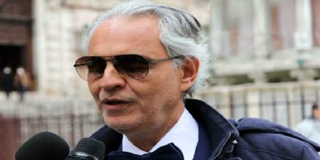 Andrea Bocelli e la sua posizione sull’aborto, il web si infuria: “Hai mentito”