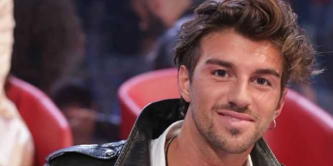 Grande Fratello Vip, Andrea Damante asfalta Signorini con un post shock