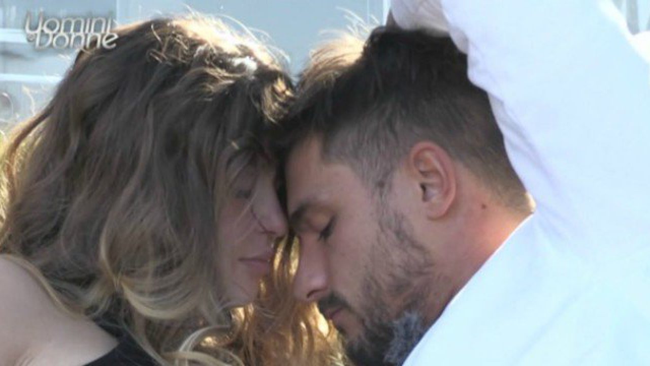 Uomini e Donne anticipazioni, Andrea Zelletta ha scelto Natalia Paragoni?