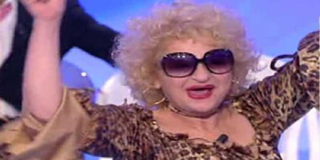 Uomini e Donne, Angela Favolosa Cubista accusa Maria De Filippi: “Mi ha usato e buttato”