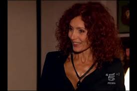 Anticipazioni Centovetrine, puntata 12 maggio 2014. Laura e l’ammiratore segreto