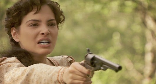 Anticipazioni Il Segreto, puntata 1 agosto 2014: Enriqueta punta la pistola contro Soledad