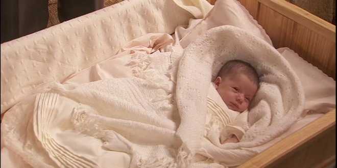 Anticipazioni Il Segreto puntata serale 18 ottobre 2015: Aurora raggiunge Tula con Esperanza!