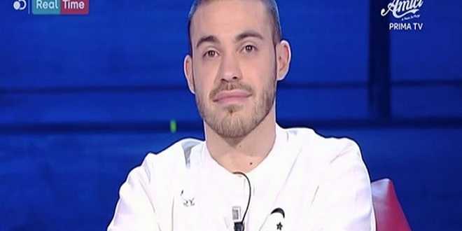 Anticipazioni amici, puntata serale 1 aprile 2017: incredibile eliminazione! Fan in rivolta