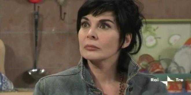 Anticipazioni Un posto al sole, puntata 22 agosto 2016: l’inattesa confessione di Monica