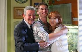Anticipazioni Un Posto al sole, puntata 22 luglio 2014: La famiglia Poggi a Marina di Camerota