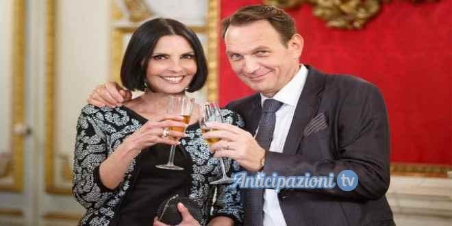 Anticipazioni Un posto al sole, puntata 8 giugno 2015: Tra Roberto e Marina è passione?