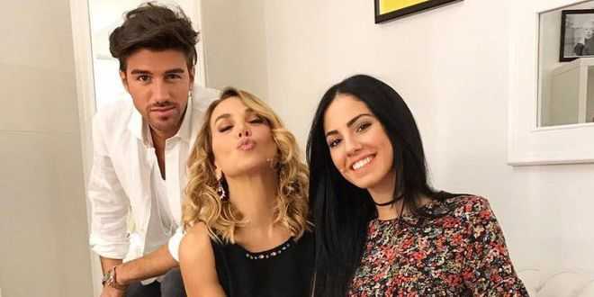 Anticipazioni Uomini e Donne, Andrea e Giulia: la coppia al capolinea?