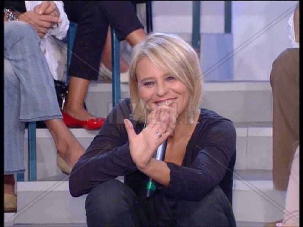 Anticipazioni uomini e donne di oggi venerdì 3 ottobre 2014: trono classico o trono over?