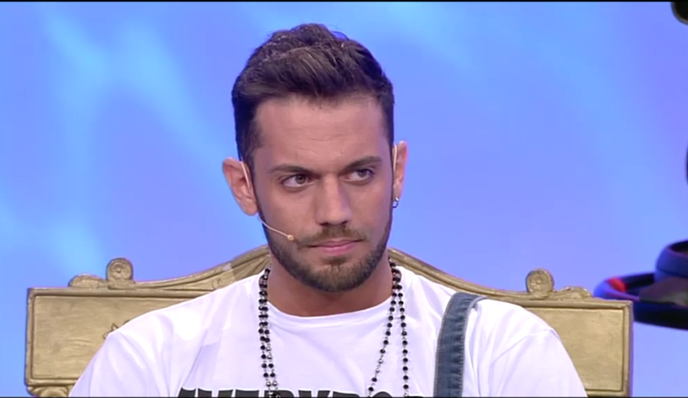 Anticipazioni Uomini e Donne: esterne di Gianmarco Valenza 28-10-2015, Loretta in lacrime e Laura…