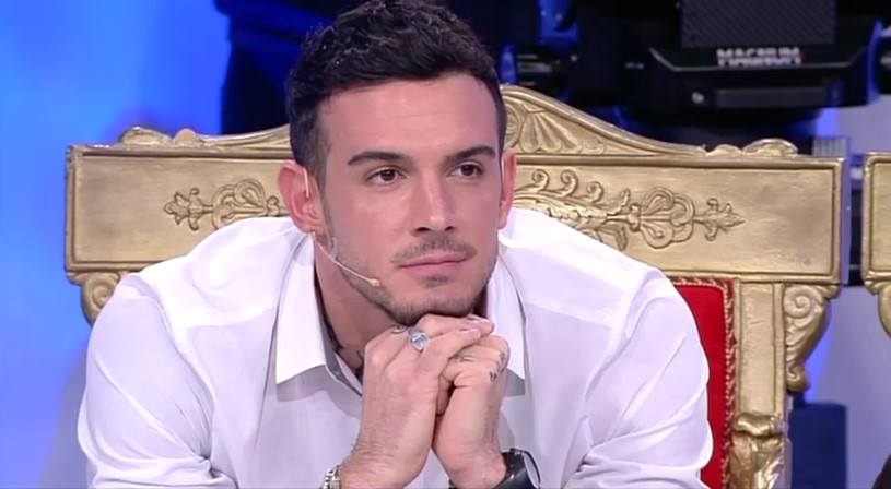 Anticipazioni Uomini e Donne: esterne Lucas Peracchi 24-11-2015, il tronista colpito da Megghi