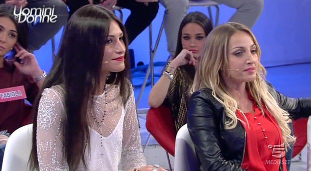 Anticipazioni Uomini e Donne: esterne Ludovica e Rossella 3-12-2015, scontri tra troniste!