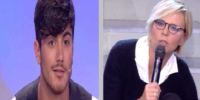 Anticipazioni Uomini e Donne: il tronista maschilista fa infuriare il web e la De Filippi
