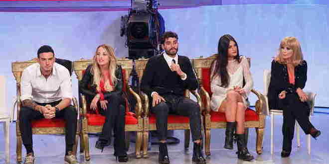 Anticipazioni Uomini e Donne oggi, 11 dicembre 2015: trono classico o trono over?