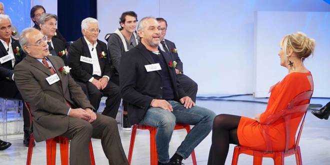 Anticipazioni Uomini e Donne oggi 18 novembre 2015: nuova gara di ballo tra…