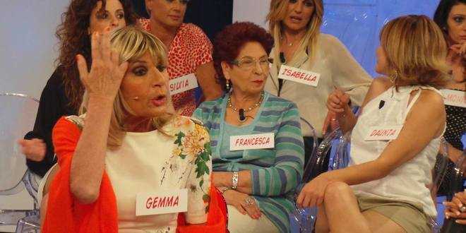 Anticipazioni Uomini e Donne oggi 2 ottobre 2015:  trono over!