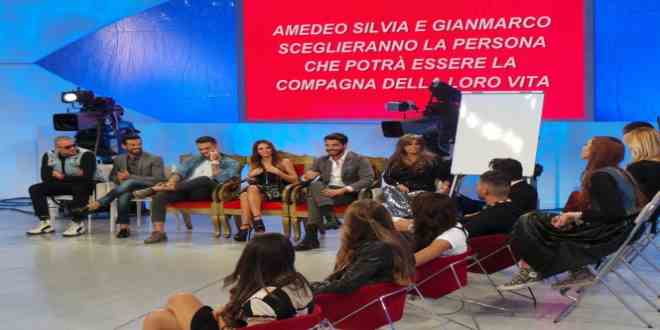 Anticipazioni Uomini e Donne oggi 23 ottobre 2015: le dame in passerella!
